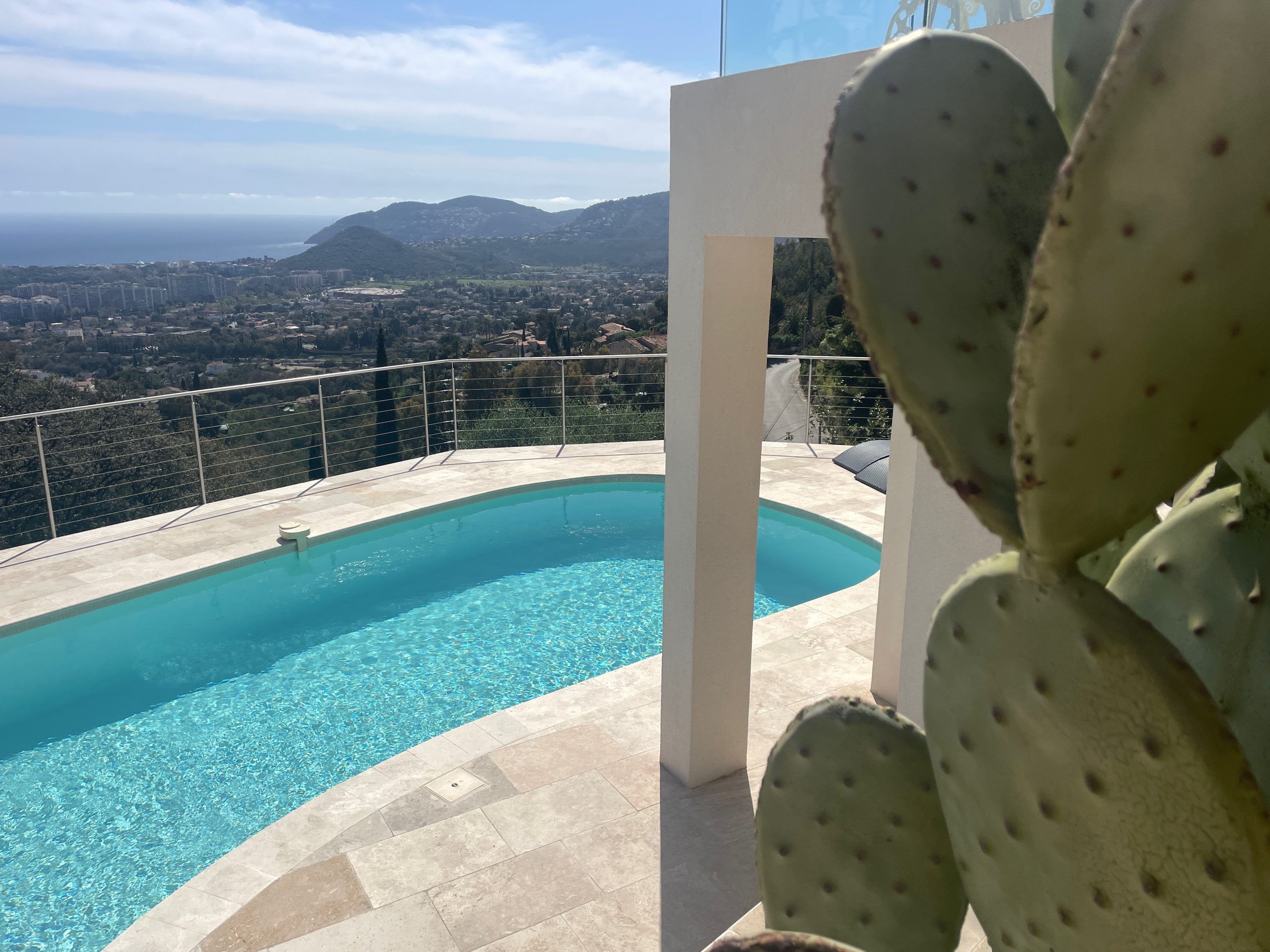 piscine villa grenadine mandelieu